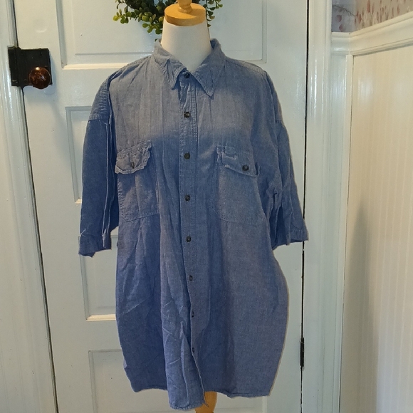Casual Blue Button Down Shirt with Classic Style - Picture 1 of 2